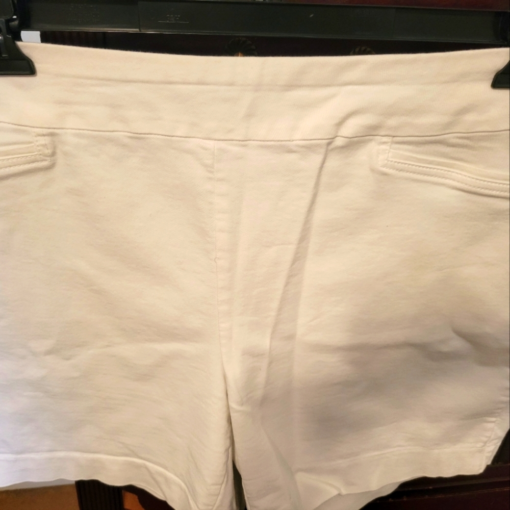 Lot of women's size 16W Bermuda Shorts